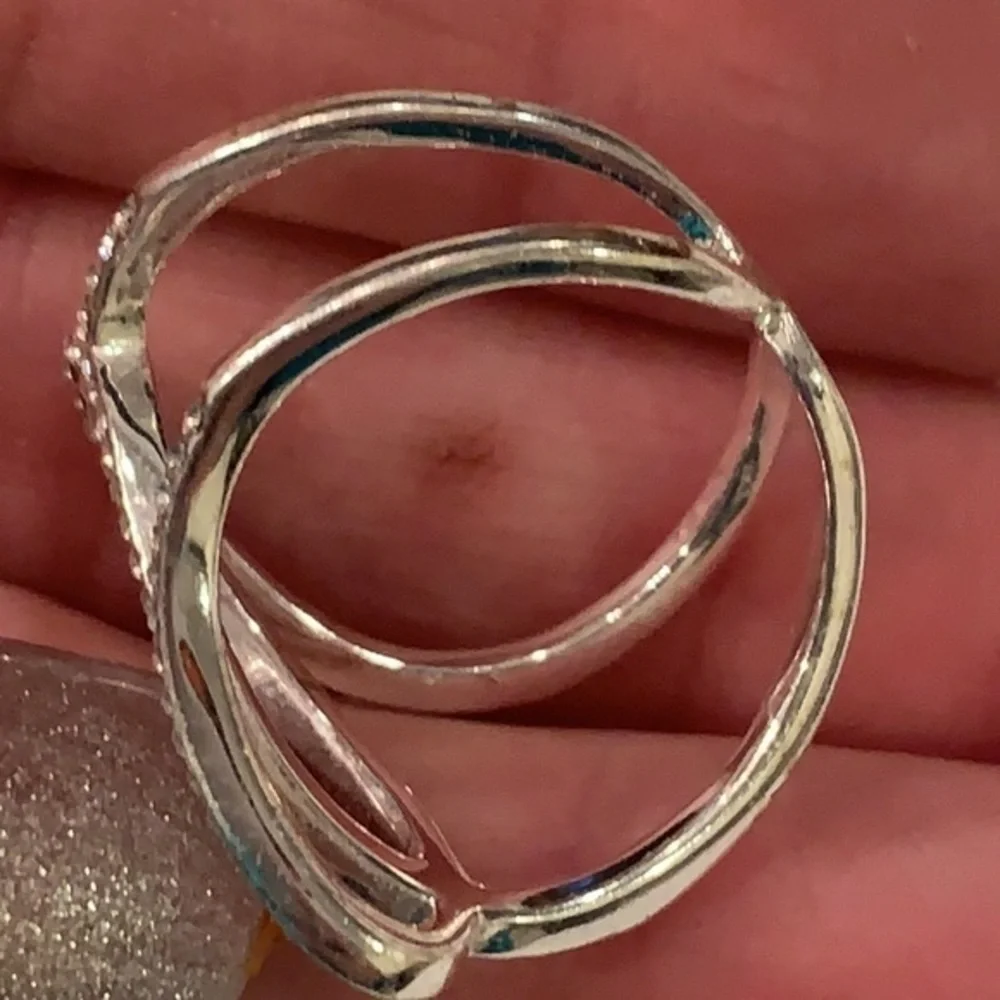 Simple elegant modern classic large swirl rhinestone open work classic silver